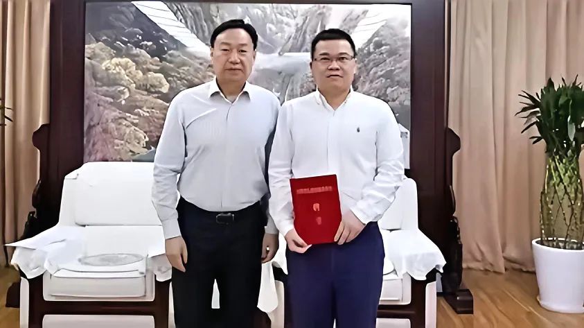 省尊龍凱時集團領(lǐng)導受聘省政府參事室特約研究員