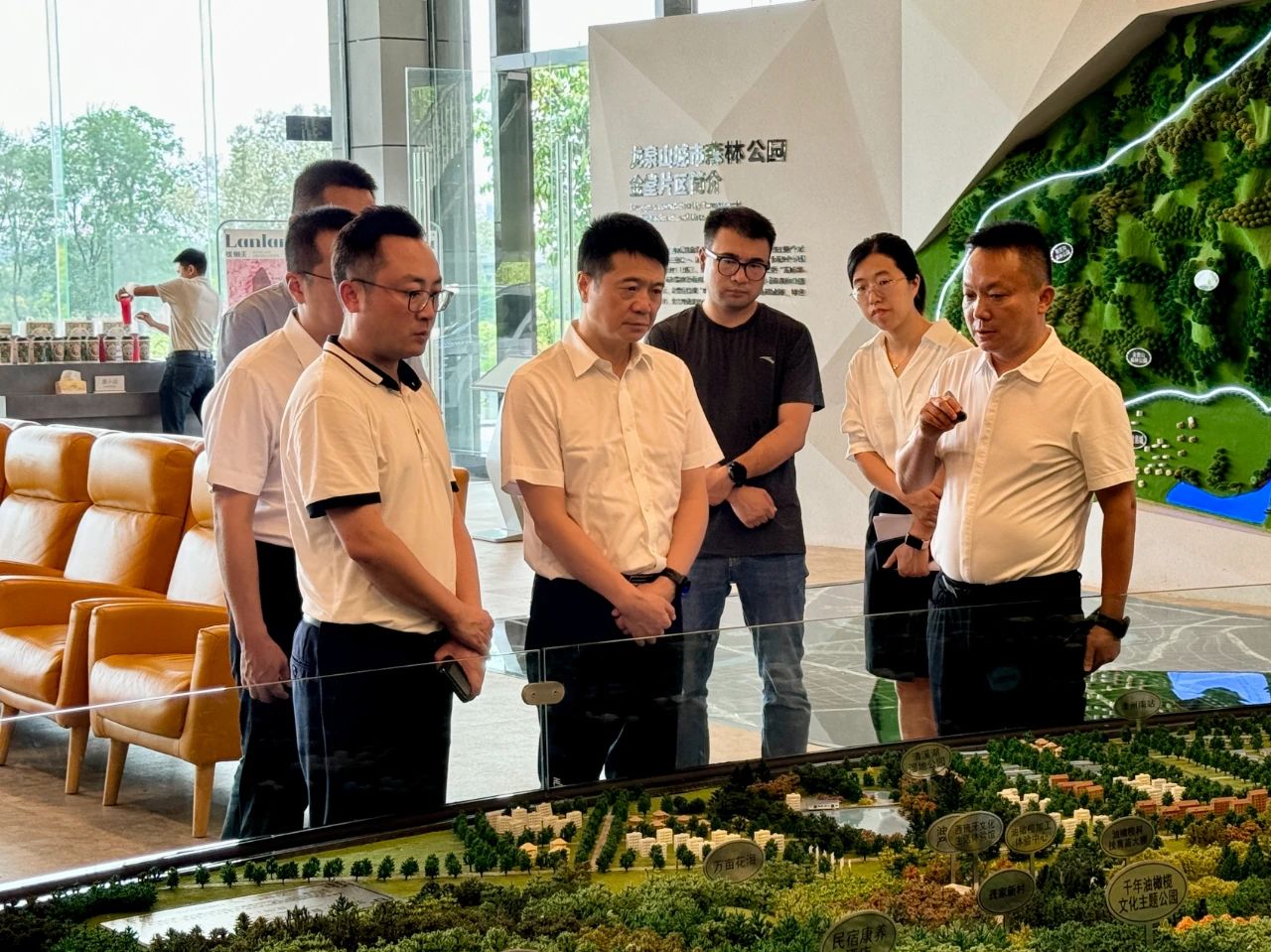 省尊龍凱時(shí)集團(tuán)黨委書記、董事長游勇帶隊(duì)赴聚峰谷項(xiàng)目開展汛期安全生產(chǎn)檢查并調(diào)研生產(chǎn)經(jīng)營情況